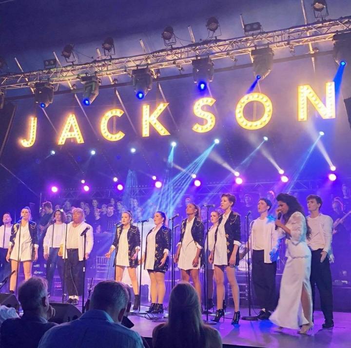 56158188_296408494360959_8893065764479696896_n